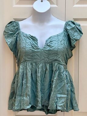 BNWT Angie eyelet top